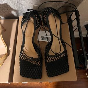 Bottega Veneta Black Heels Elegant Strappy Design